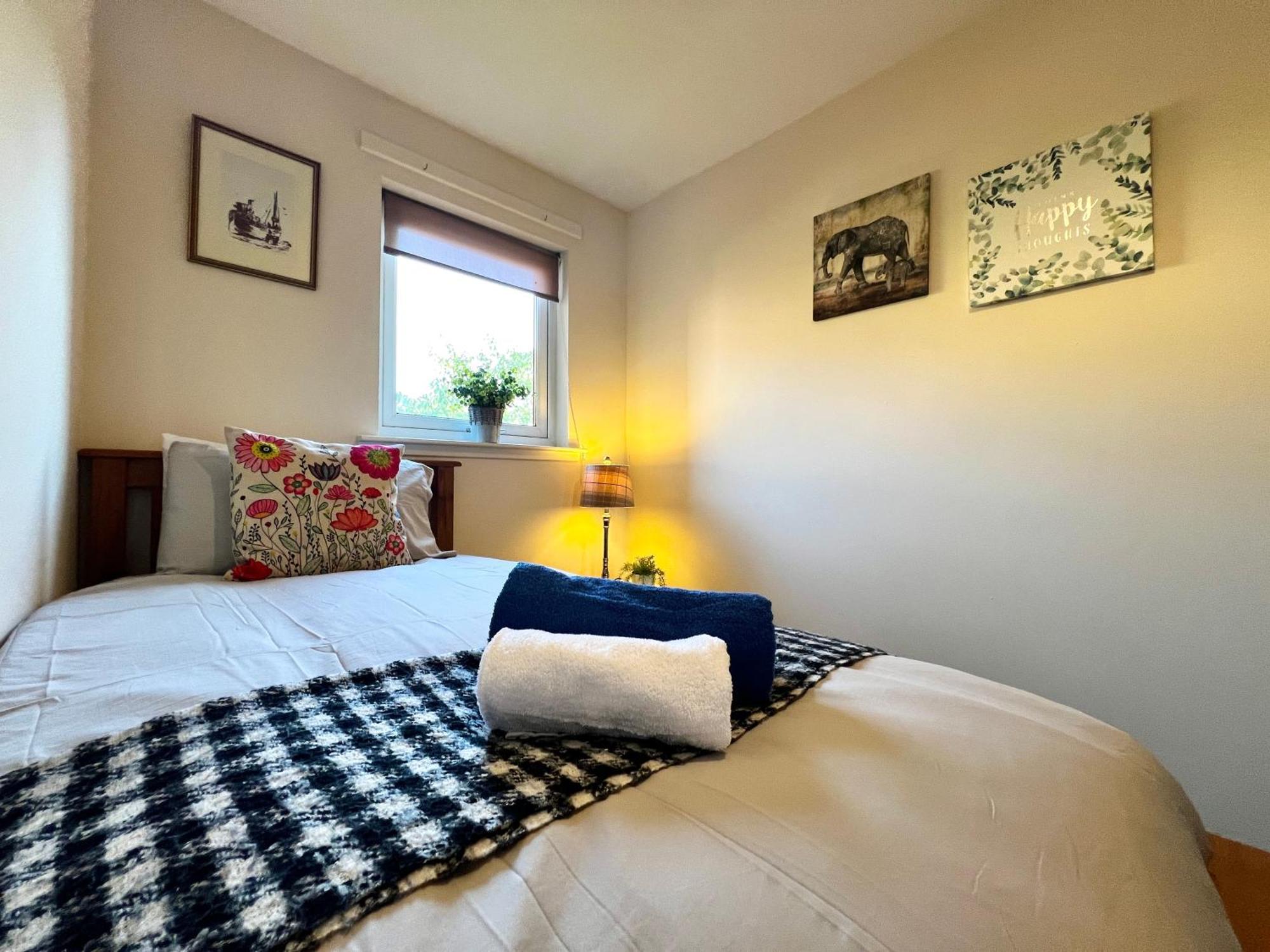 글라스고 Stylish Modern Flat With Juliet Balcony & Parking 아파트 외부 사진