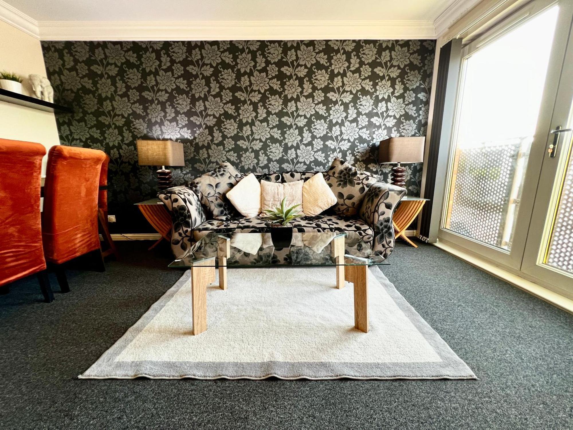 글라스고 Stylish Modern Flat With Juliet Balcony & Parking 아파트 외부 사진
