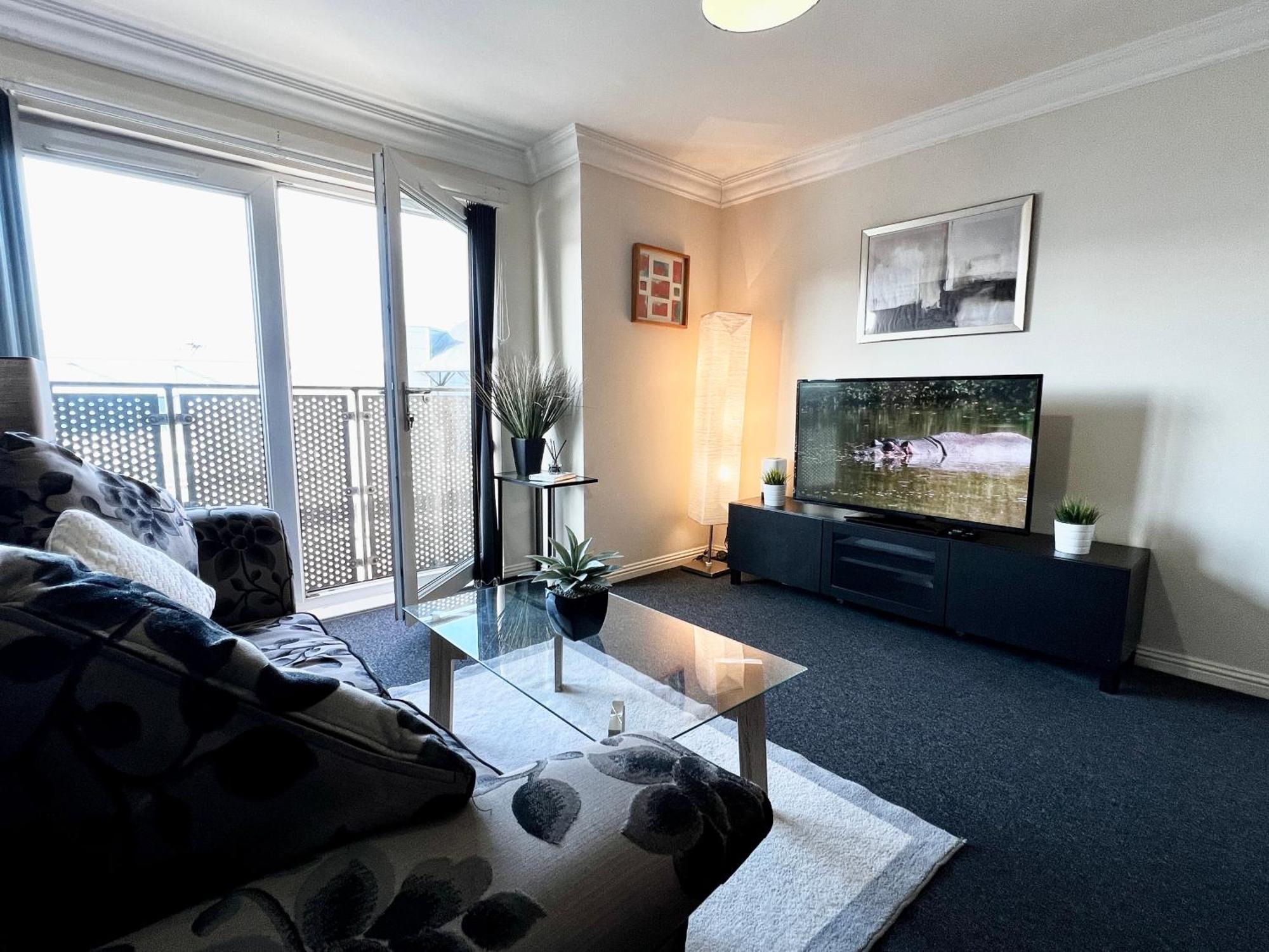 글라스고 Stylish Modern Flat With Juliet Balcony & Parking 아파트 외부 사진