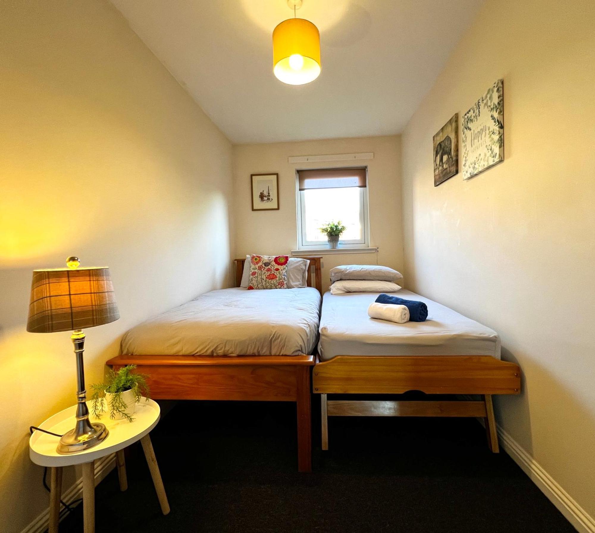 글라스고 Stylish Modern Flat With Juliet Balcony & Parking 아파트 외부 사진